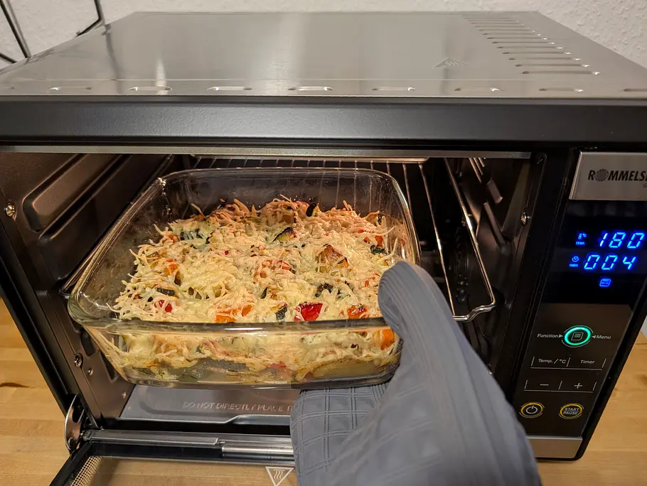 Gemüseauflauf aus dem Rommelsbacher Elektronik Back & Grill Ofen BGE 1580/E Gemüseauflauf aus dem Rommelsbacher Elektronik Back & Grill Ofen BGE 1580/E