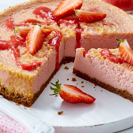 Rosa Erdbeer-Cheesecake Rezept Rosa Erdbeer-Cheesecake Rezept