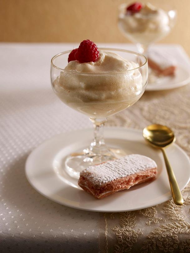 Rosé Cremant-Creme zu Himbeeren Rezept Rosé Cremant-Creme zu Himbeeren Rezept