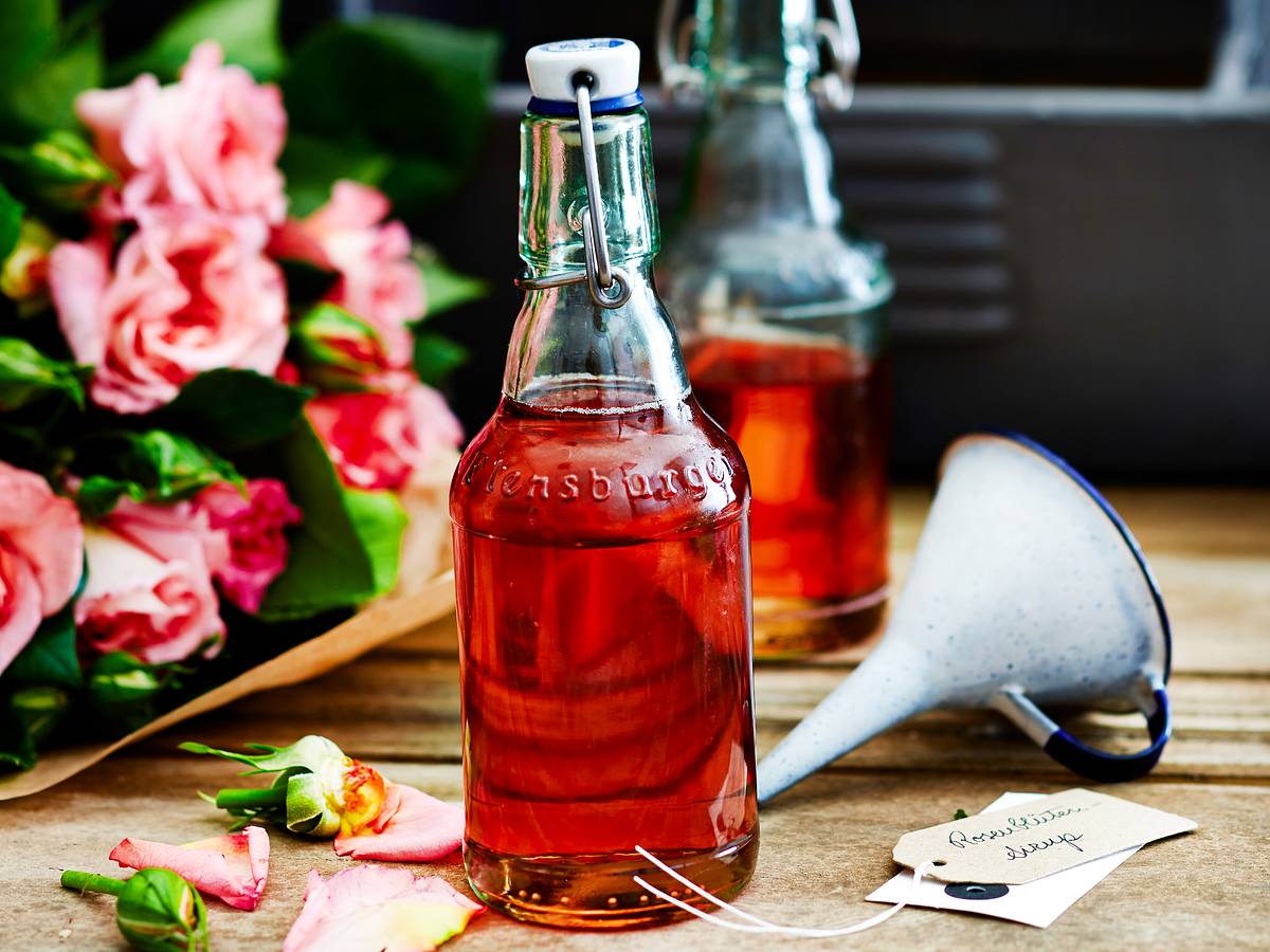 Rosenblüten­sirup Rezept