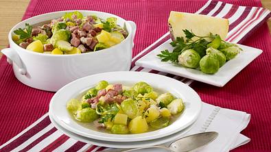 Rosenkohl-Kasseler-Eintopf Rezept - Foto: LECKER @ Bauer Media Group
