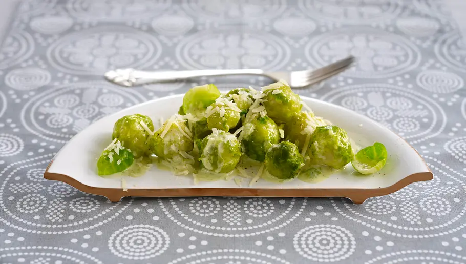 Rosenkohl mit Sahne und Parmesan Rezept