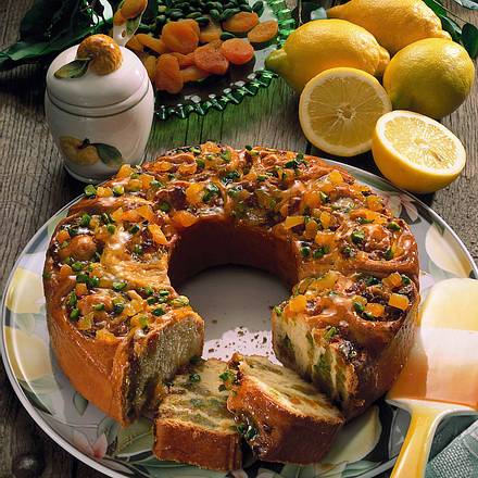 Rosenkuchen mit Aprikosen Rezept Rosenkuchen mit Aprikosen Rezept