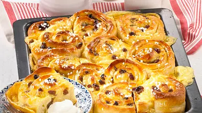 Rosinen-Marzipan-Schnecken-Kuchen Rezept - Foto: LECKER @ Bauer Media Group