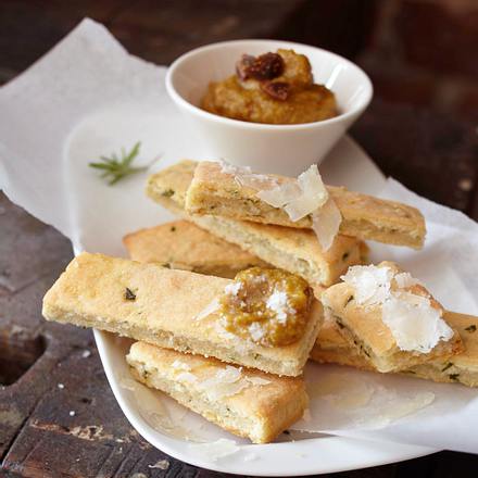 Rosmarin-Shortbread mit Orangensenf Rezept Rosmarin-Shortbread mit Orangensenf Rezept