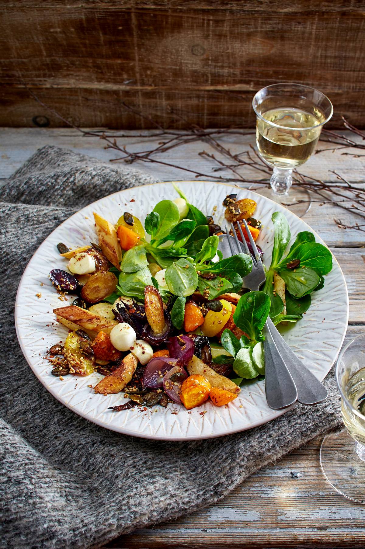 Röstgemüsesalat mit Schneebällchen Rezept