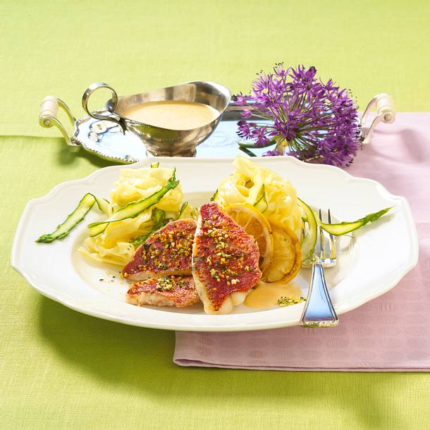 Rotbarbenfilets in Cognacschaum Rezept Rotbarbenfilets in Cognacschaum Rezept