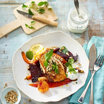 Rotbarschfilet auf Ofengemüse mit Minzdip Rezept