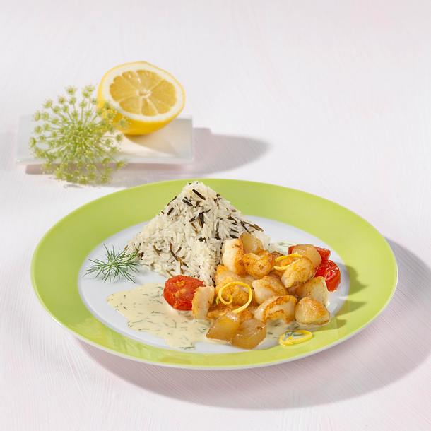 Rotbarschfilet Stroganoff mit Kirschtomaten und Wildreismischung Rezept Rotbarschfilet Stroganoff mit Kirschtomaten und Wildreismischung Rezept