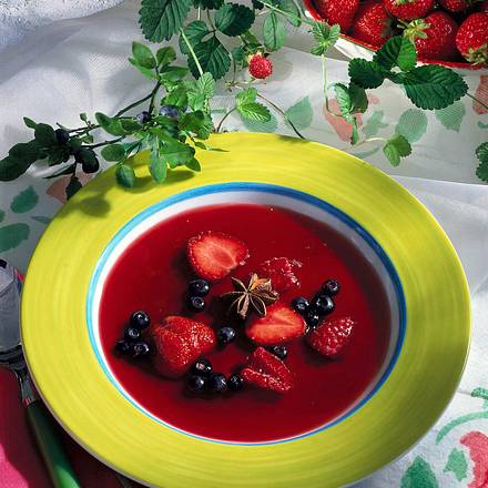 Rote Beerenkaltschale Rezept