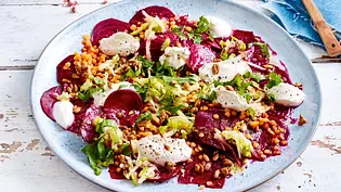 Rote-Bete-Carpaccio „Nicht Fisch, nicht Fleisch“ Rezept - Foto: LECKER @ Bauer Media Group Rote-Bete-Carpaccio „Nicht Fisch, nicht Fleisch“ Rezept - Foto: LECKER @ Bauer Media Group