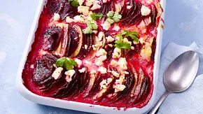Rote-Bete-Gratin „Heute kocht der Ofen - Foto: LECKER @ Bauer Media Group Rote-Bete-Gratin „Heute kocht der Ofen - Foto: LECKER @ Bauer Media Group