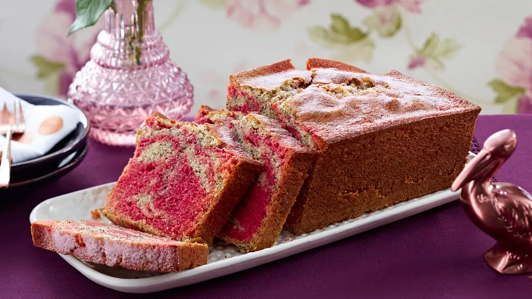 Rote Bete-Mohn-Marmorkuchen Rezept - Foto: LECKER @ Bauer Media Group