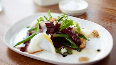 Rote-Bete-Salat mit Heilbutt Rezept - Foto: LECKER @ Bauer Media Group