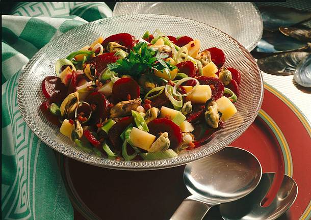 Rote-Bete-Salat mit Muscheln Rezept Rote-Bete-Salat mit Muscheln Rezept