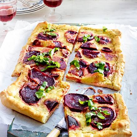 Rote-Bete-Tarte mit Mozzarella Rezept Rote-Bete-Tarte mit Mozzarella Rezept