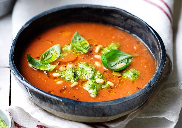 Rote Gazpacho „Strawberry meets Tomato“ Rezept