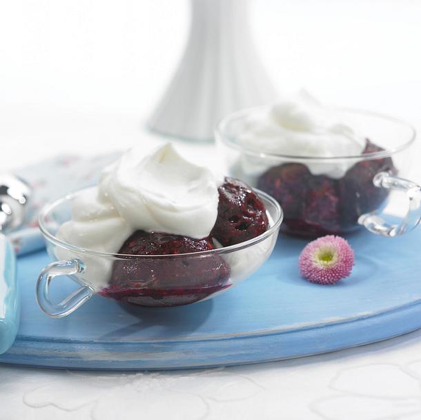 Rote Grütze Blitzeis auf Vanillesahne Rezept
