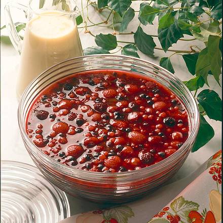 Rote Grütze mit Vanillesoße Rezept Rote Grütze mit Vanillesoße Rezept