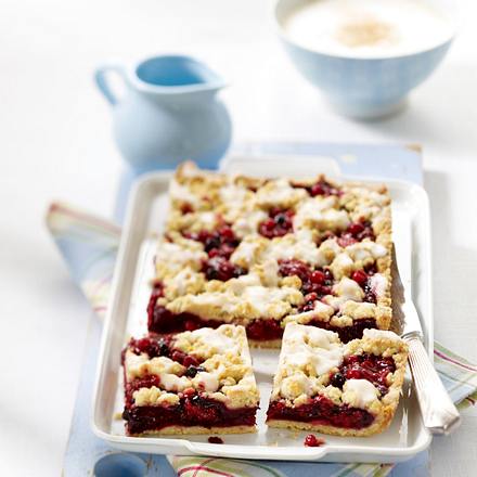 Rote-Grütze-Streuselkuchen Rezept