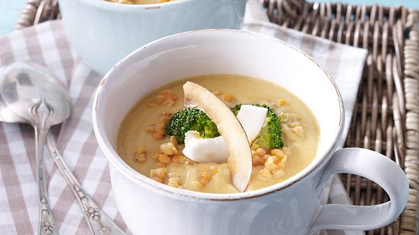 Rote Linsen-Currysuppe mit Broccoli Rezept - Foto: House of Food / Bauer Food Experts KG