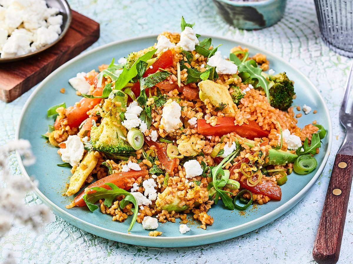 Roter Bulgur-Feta-Salat „Glückseligkeit“ Rezept