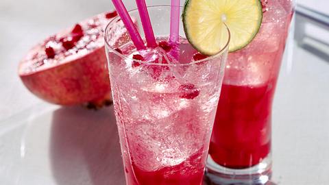 Roter Drink Rezept - Foto: House of Food / Bauer Food Experts KG