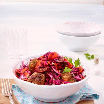 Roter Krautsalat mit Köfte Rezept