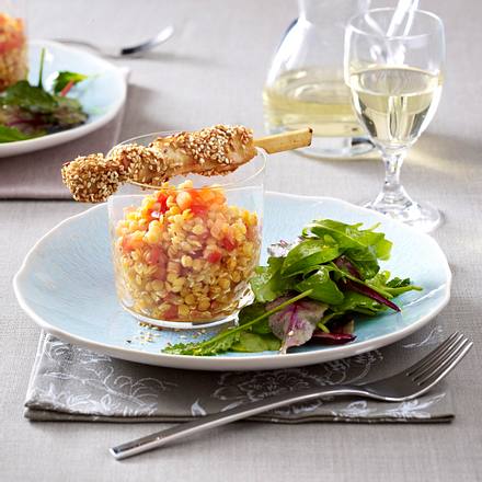 Roter Linsensalat zu Hähnchen-Sesam-Spießen Rezept