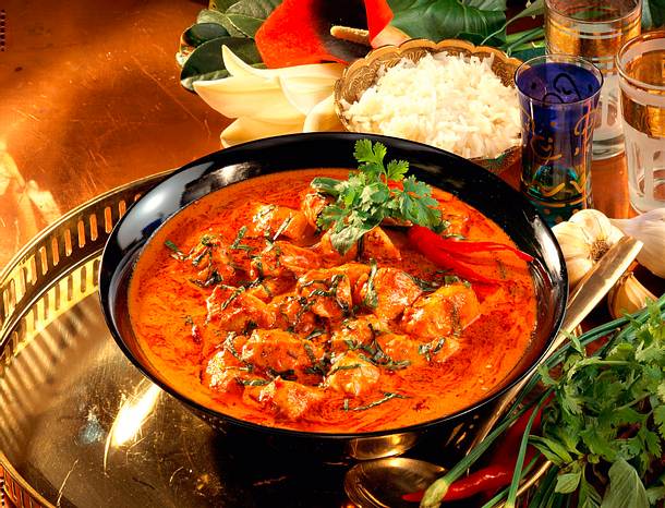Rotes Hähnchen-Curry mit Reis Rezept | LECKER