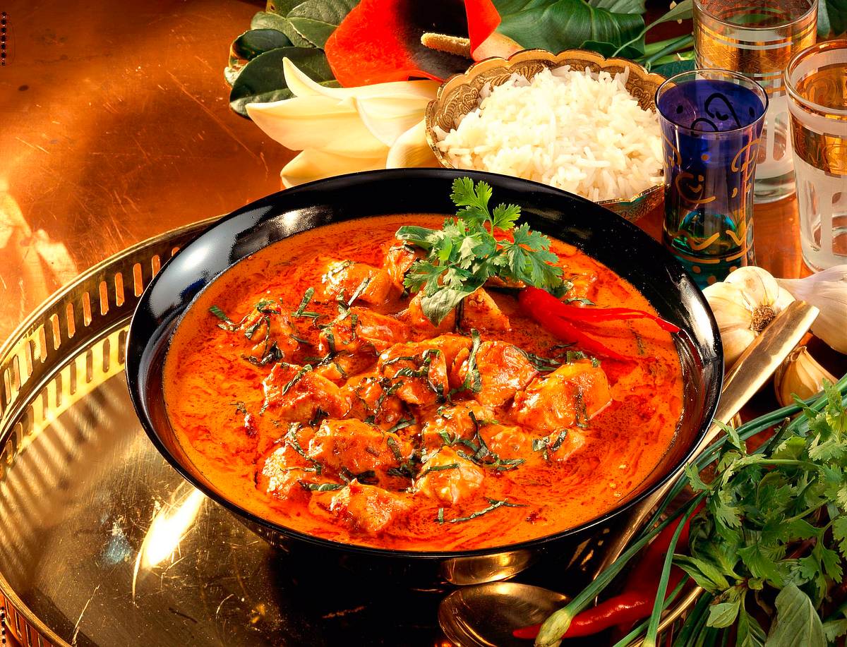 Rotes Hähnchen-Curry mit Reis Rezept