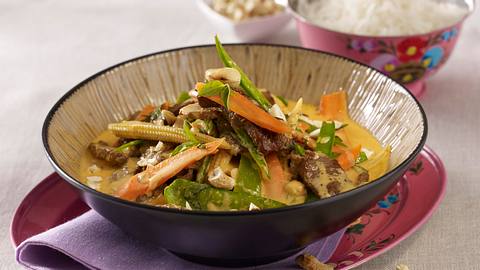 Rotes Rindfleisch-Curry Rezept - Foto: House of Food / Bauer Food Experts KG