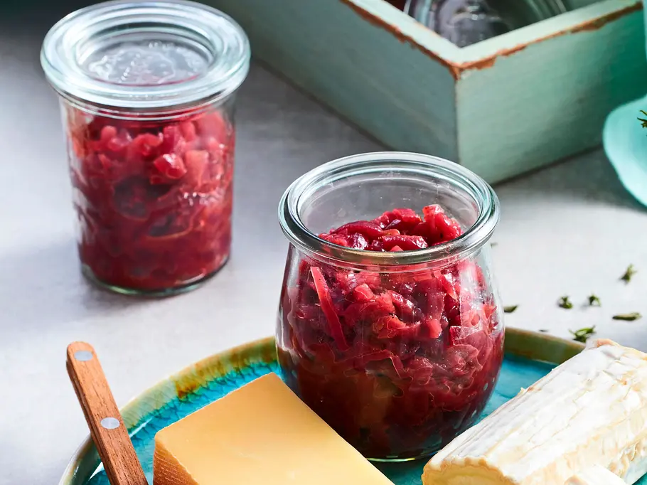 Rotes Zwiebel-Chutney mit Sherry Rezept Rotes Zwiebel-Chutney mit Sherry Rezept