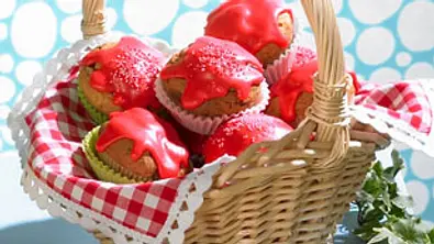 Rotkäppchen-Muffins Rezept - Foto: LECKER @ Bauer Media Group