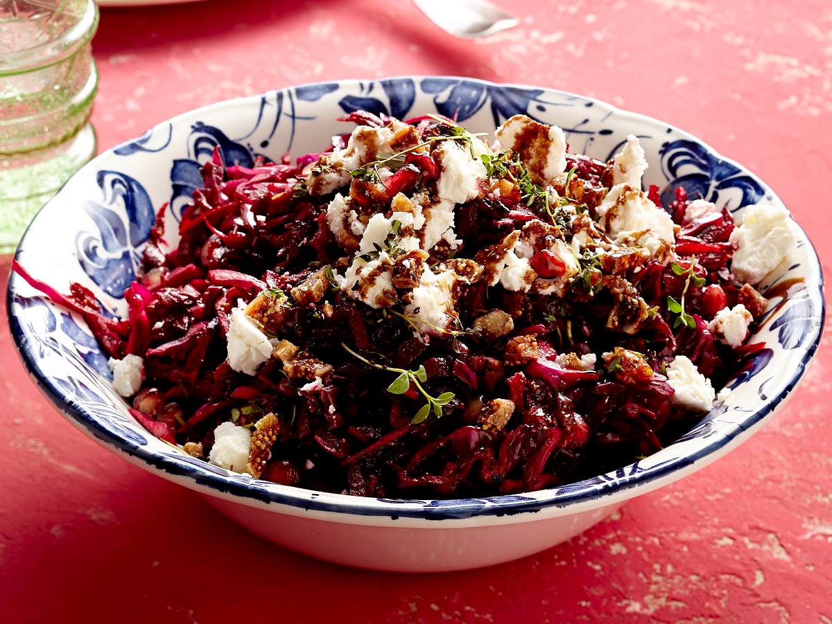 Rotkohl-Rote-Bete-Salat mit Feta Rezept