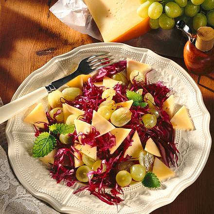 Rotkohl-Traubensalat Rezept Rotkohl-Traubensalat Rezept
