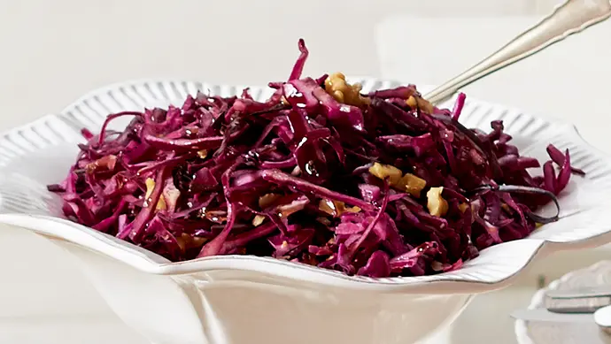 Rotkohlsalat - wunderbar knackig und frisch! - Foto: LECKER @ Bauer Media Group