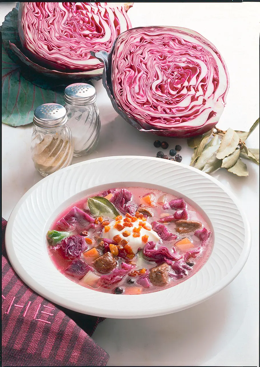 Rotkohlsuppe mit Rindfleisch Rezept Rotkohlsuppe mit Rindfleisch Rezept