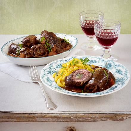 Rotweinrouladen mit Nuss-Spätzle Rezept