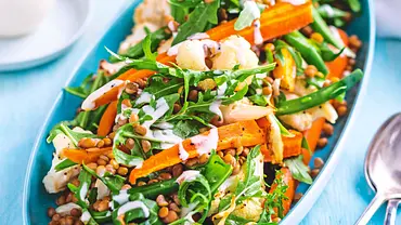Ruck-zuck-Salat mit Linsen Rezept - Foto: LECKER @ Bauer Media Group Ruck-zuck-Salat mit Linsen Rezept - Foto: LECKER @ Bauer Media Group