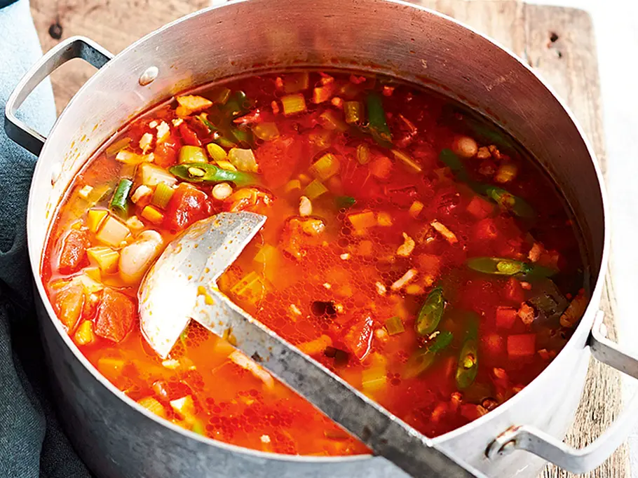 Ruck-zuck-Tomaten-Bohnensuppe Rezept Ruck-zuck-Tomaten-Bohnensuppe Rezept