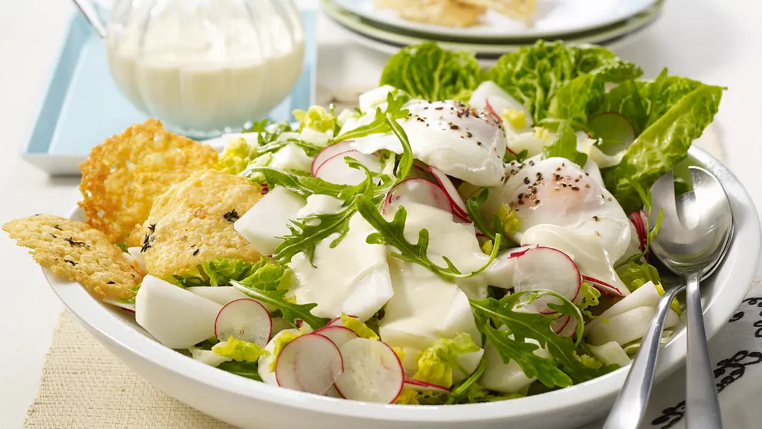 Rucola-Radieschen-Mairübchen-Salat Rezept - Foto: LECKER @ Bauer Media Group Rucola-Radieschen-Mairübchen-Salat Rezept - Foto: LECKER @ Bauer Media Group