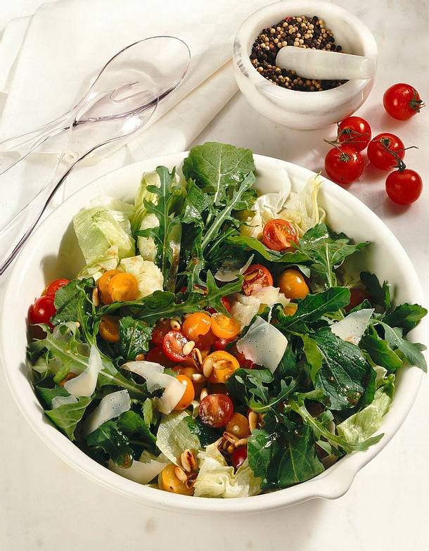 Rucola-Salat mit Parmesan Rezept | LECKER