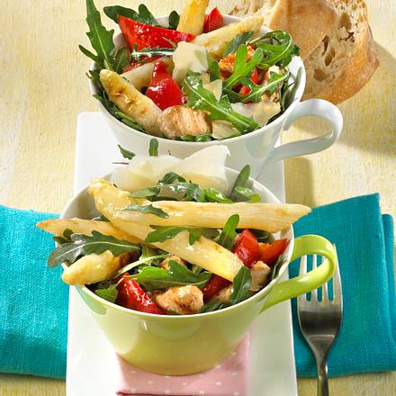 Rucola-Spargel-Salat mit Putenstreifen und Parmesan Rezept Rucola-Spargel-Salat mit Putenstreifen und Parmesan Rezept