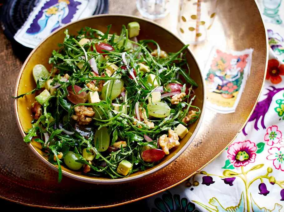 Rucolasalat mit Avocado und Walnüssen Rezept Rucolasalat mit Avocado und Walnüssen Rezept