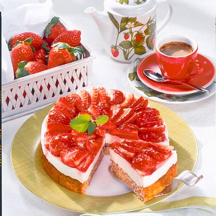 Rübli-Erdbeer-Torte Rezept Rübli-Erdbeer-Torte Rezept