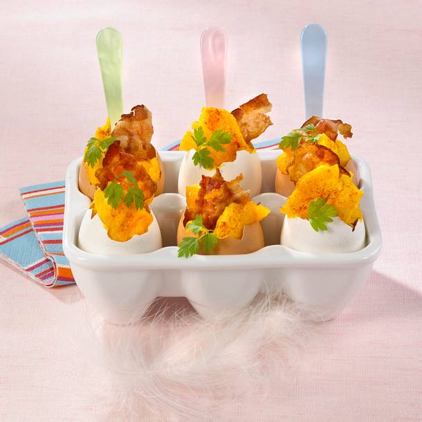 Rührei mit Frühstücksspeck und Schnittlauch Rezept