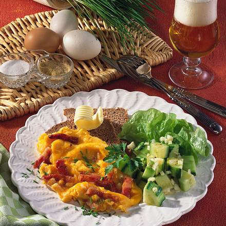 Rührei mit Knusper-Speck Rezept Rührei mit Knusper-Speck Rezept