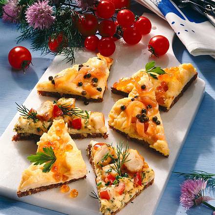 Rührei-Schnitten mit Räucherfisch Rezept Rührei-Schnitten mit Räucherfisch Rezept