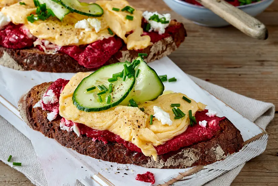 Rührei auf Vollkornbrot Rezept Rührei auf Vollkornbrot Rezept